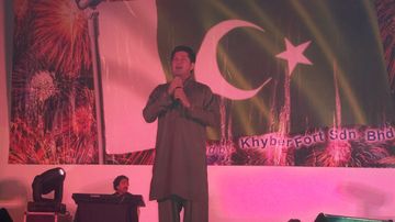 Bakhtiar Khattak performing at a Pakistan musical night in Malaysia